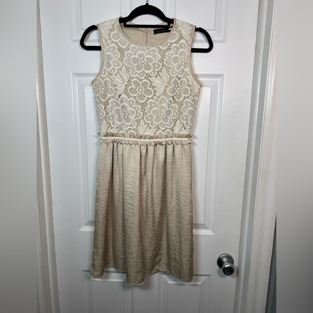 The Limited Cream Lace Fit & Flare Dress Size 2 Bridal Cocktail
